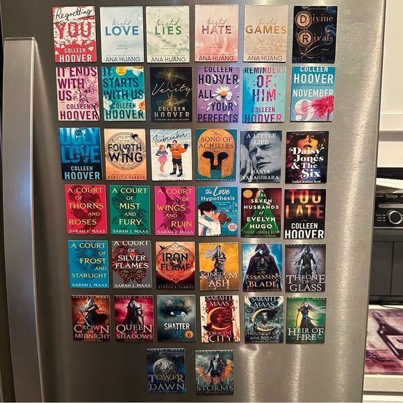 The Seven Husbands of Evelyn Hugo Book Magnet - Picture 2 of 2